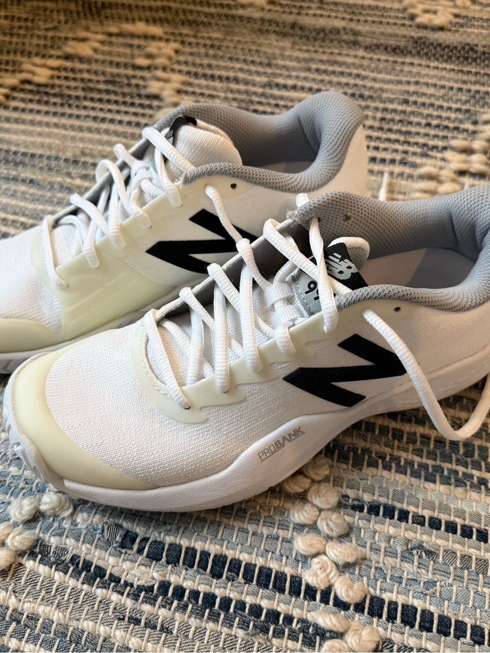 Women’s New Balance Fuelcell 996 tennis sneakers